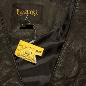 Learsi women’s,Black Leather vest size L #vintage